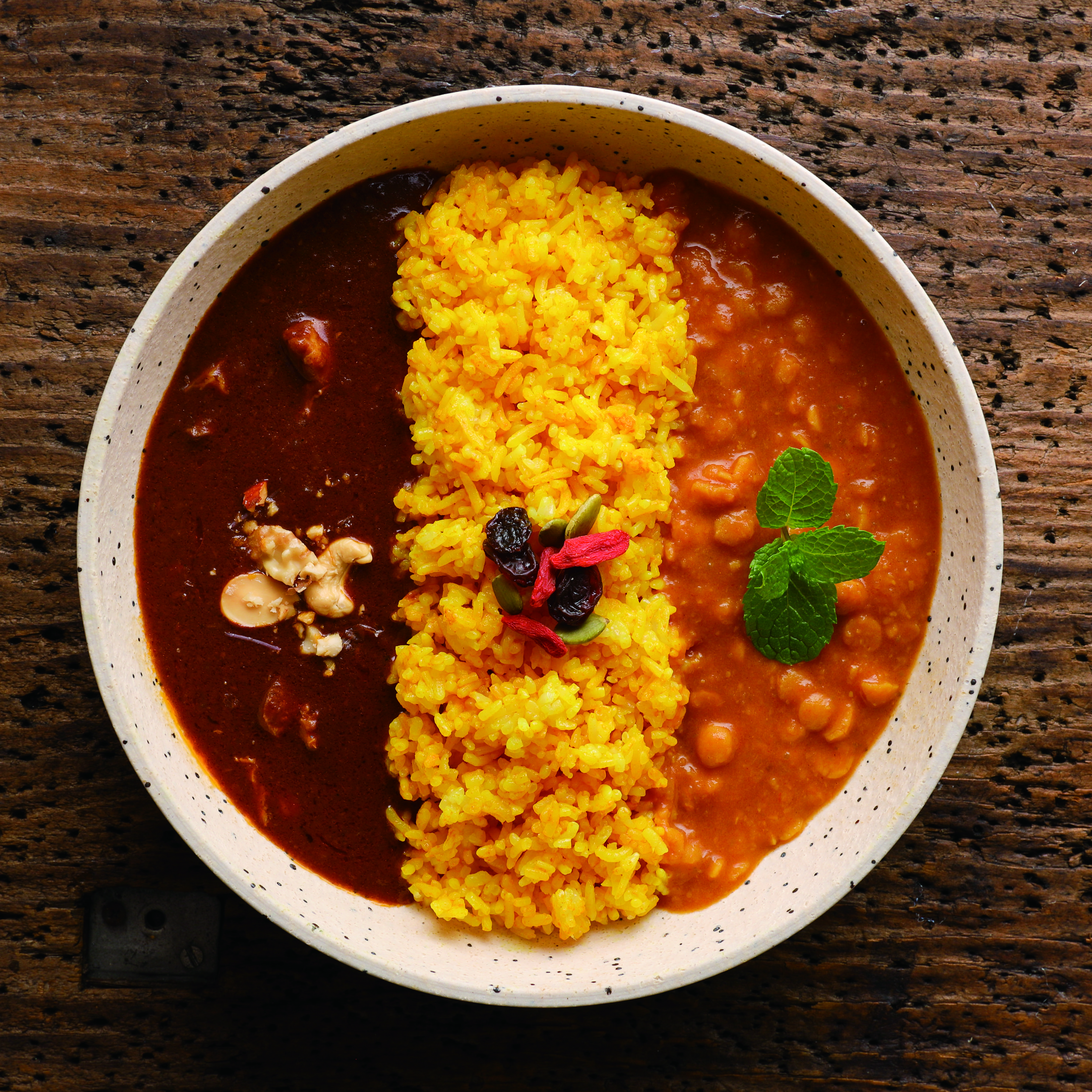 上品で華やかに！ プロが教える、ドライカレーの盛り付けポイントファンファン福岡