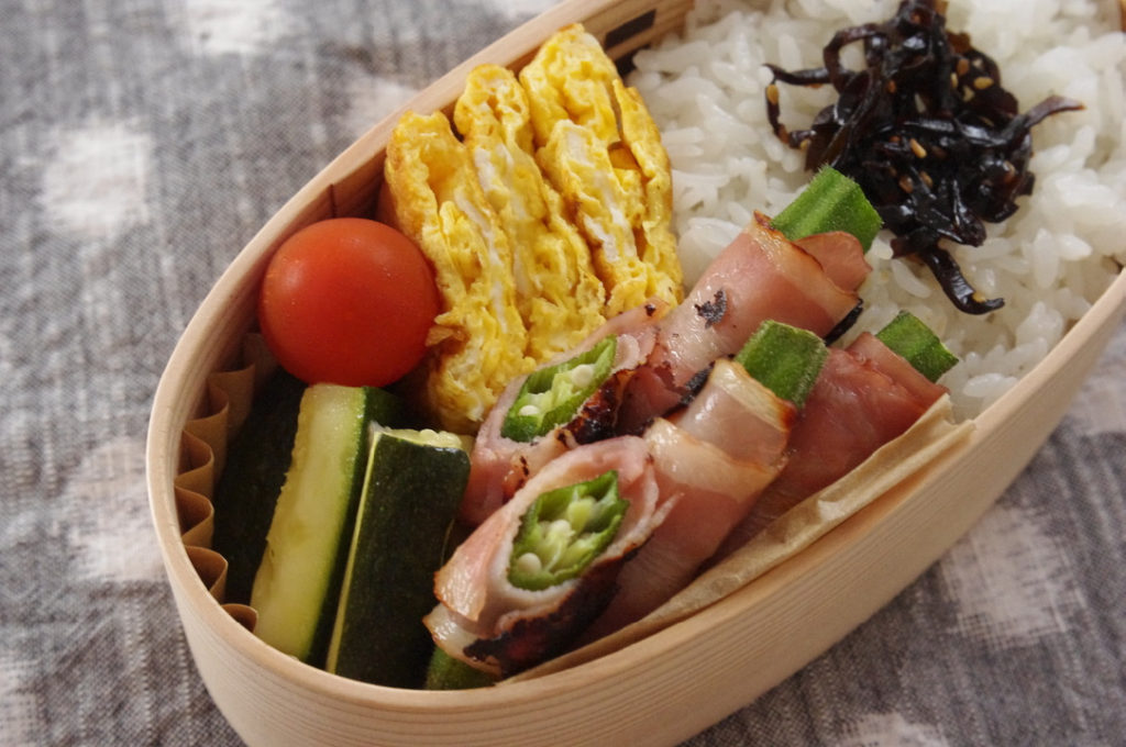 白だしを使って簡単味付け♪オクラの卵焼き