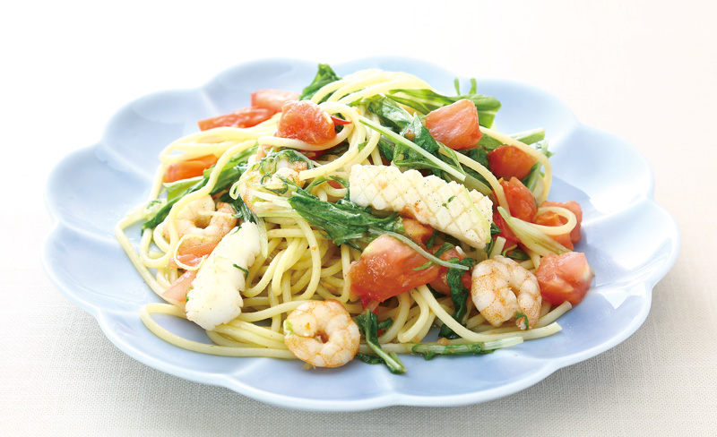 エビとイカのトマト煮