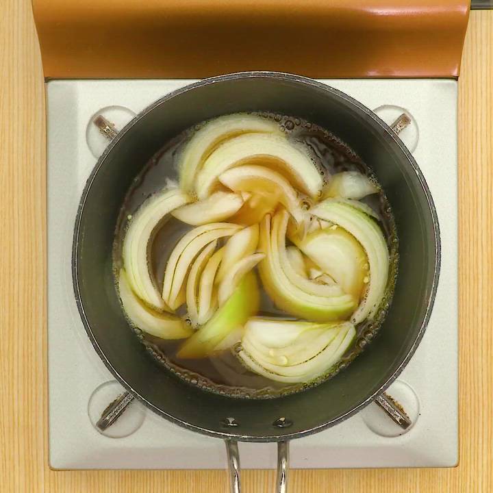 すき家』の従業員が実践する「ネギ玉牛丼」を格段に美味しくするアレンジ法とは？ アレとアレを足すだけで普通の牛丼には戻れなくなる！2024年1月21日- エキサイトニュース