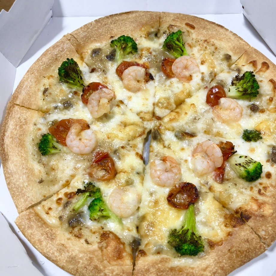 ピザハットのスペシャルクリスピー生地ってどうなの？薄いから他より損？ - PizzaLoverJP