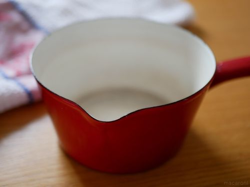 スポンジで簡単！野田琺瑯 焦げ落としの方法をご紹介いたしますカジトラ