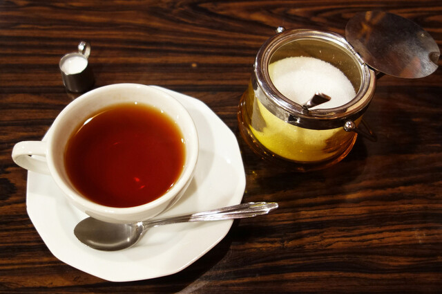 街路がお店の中に続いている？ 名喫茶 喫茶ロン でできる特別な体験Hanako Web