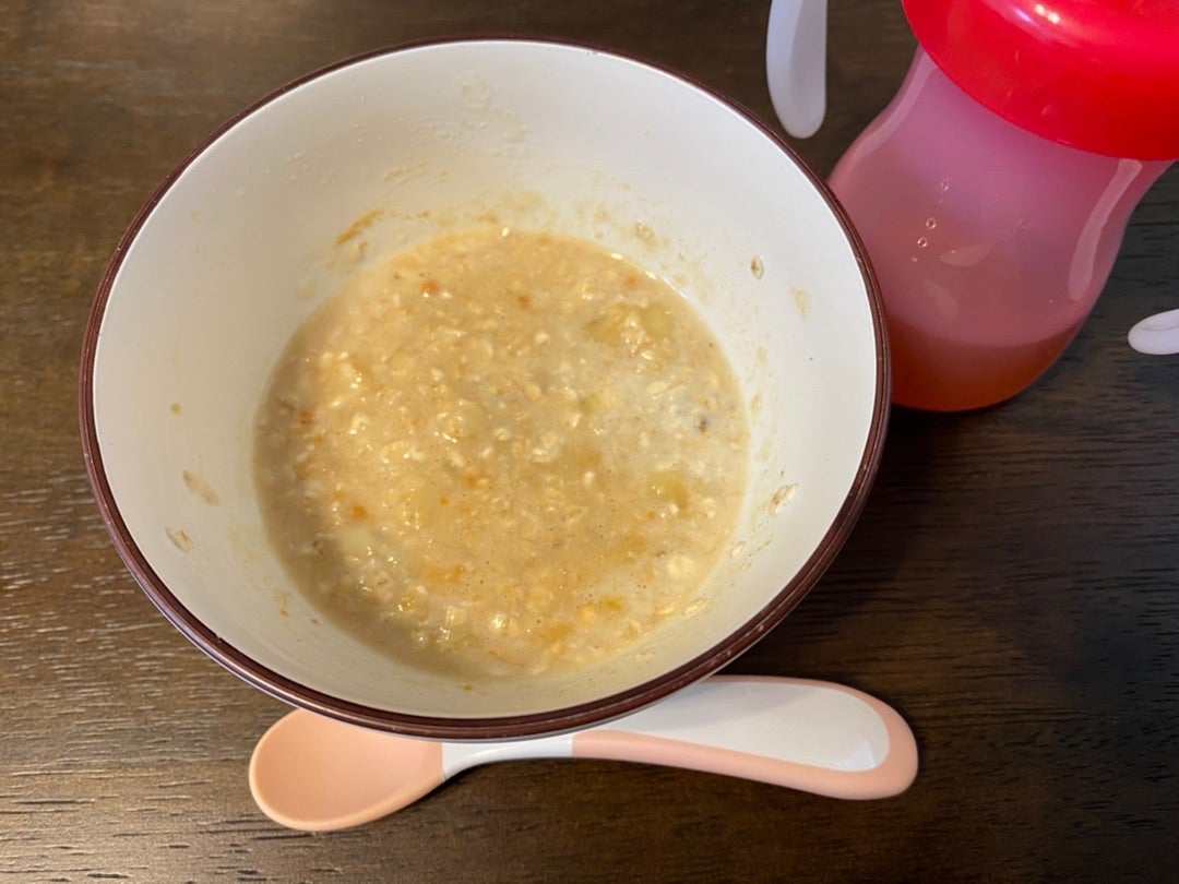 手づかみ食べ BLWで初期から使えるバナナオートミールパンケーキの簡単・失敗なしレシピ – おいしい子育て