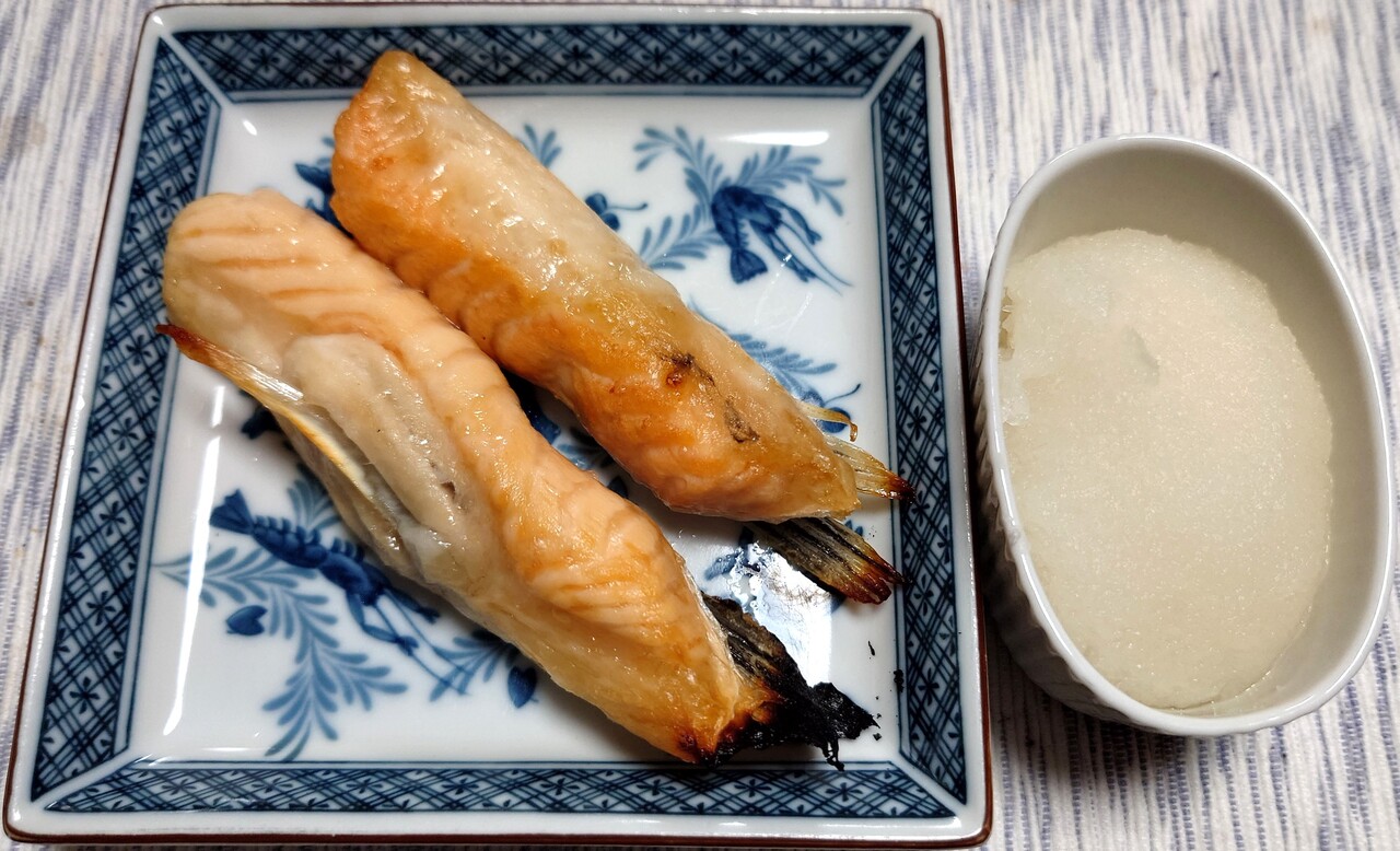 天然紅鮭ハラス 1kg 500g×2パック サーモンハラス サケのトロ部分 カナダ産 太めサイズ 鮭 サケ ハラス 紅鮭 サーモン 焼き鮭 :海鮮マーケット大倉 - 通販 - Yahoo!ショッピング