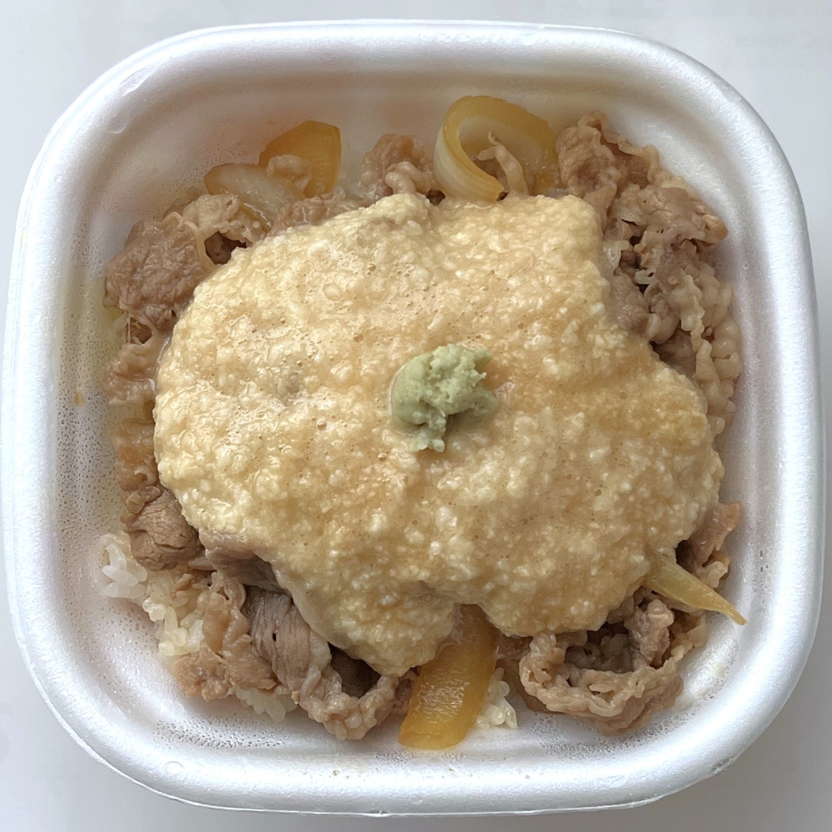 すき家の『わさび山かけ牛丼』がとろろがたっぷりで超おいしい！買てみた