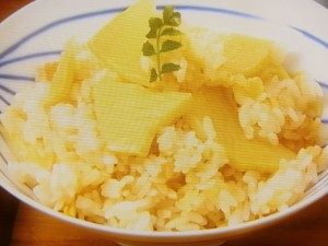 栗原はるみさんの たけのこと油揚げの炊き込みごはん レシピ : 三ツ星主婦の「簡単！料理レシピ」