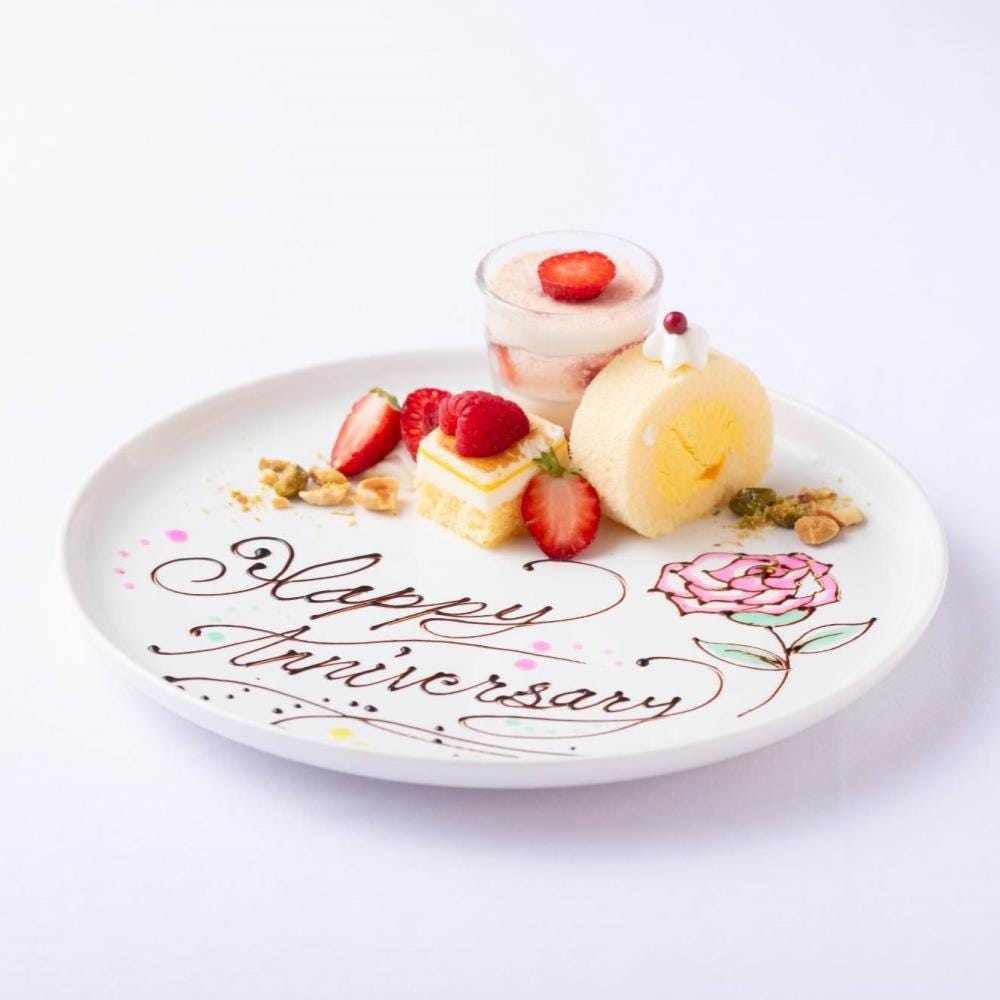 ♡のプレートにサプライズの結婚祝いプレートまで。真心込めてオリジナルプレートお作り致します。つくば研究学園のイタリアン東京バル