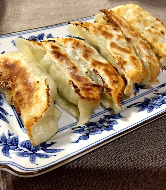 モランボン 公式. ＼永久保存版 基本の餃子モランボンがおすすめする「基本の餃子」レシピ。具の作り方→包み方→焼き方を動画で確認できます！ ぜひ保存していつでも見れるようにしておいてくださいね♪材料 餃子25個分 3～4人分＜餃子の具＞・豚ひき肉