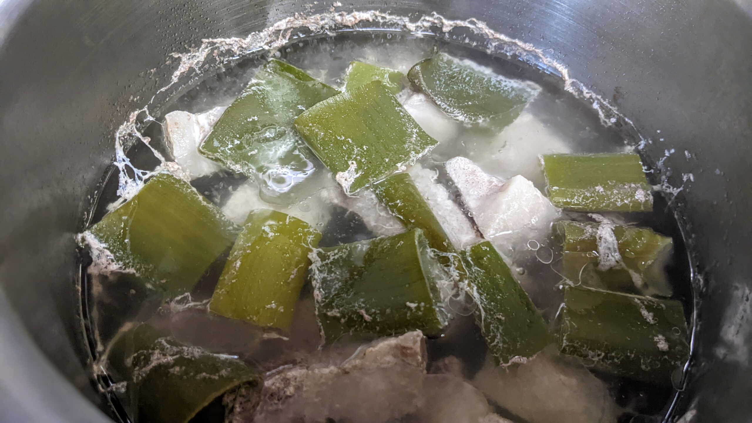 ♡鶏むね肉で！パリパリチキンのねぎだれがけ♡簡単レシピ時短節約焼くだけ: Mizukiオフィシャルブログ「奇跡のキッチン」Powered by ライブドアブログ