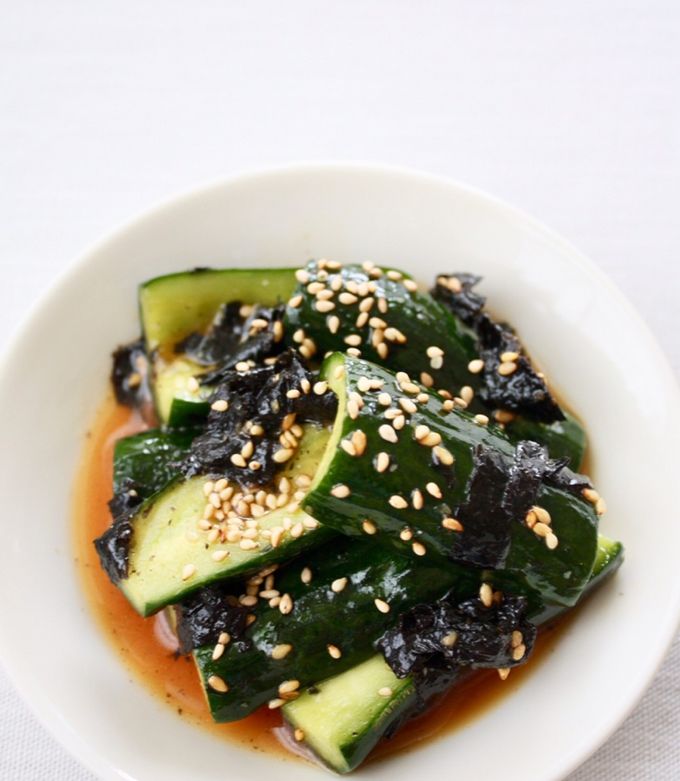 🌟New salad of the month🌟 6月のサラダのご紹介🥗💚 6月のサラダは韓国海苔や春雨を使った韓国風サラダになります🇰🇷新しいチョレギドレッシングとの相性は💯！ 少しにんにくが入っているため食欲をそそる味になっています😻✨ ぜひ一度ご賞味ください🥗🇰🇷こちらの