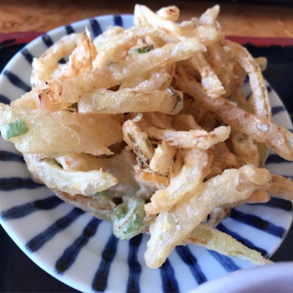 はなまるうどん 「実質飲み物だわ」とぅるとぅる食感がたまらない『さっぱりうどん』夏中ずっと食べたくなるおいしさです！ 実食レビュー