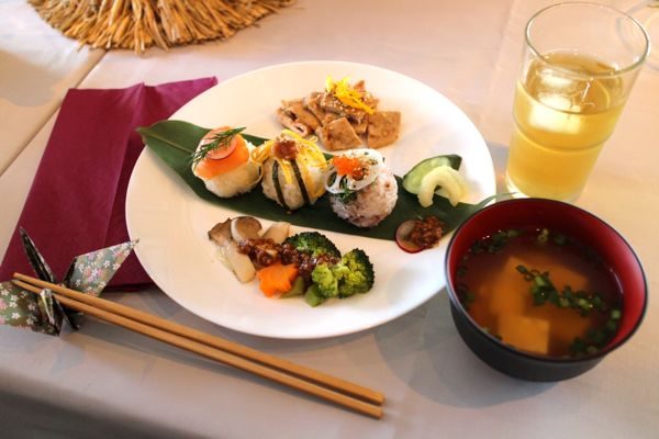 ワンプレートで楽しむ、充実の朝ごはんLIVING MOTIF家具・インテリアセレクトショップ