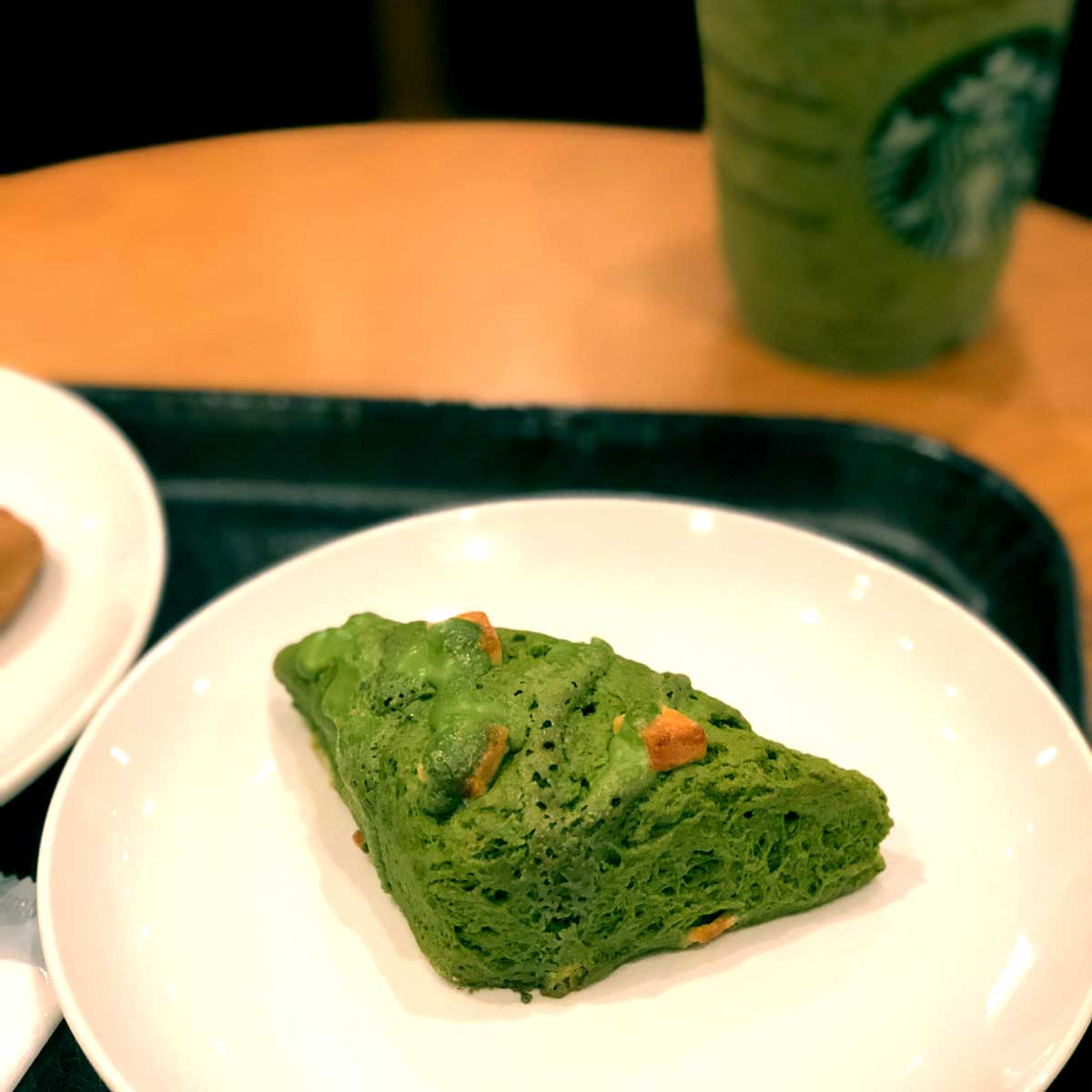 コストコブルーベリー＆クリームチーズスコーン 徹底レビュー！食べ方から保存方法まで