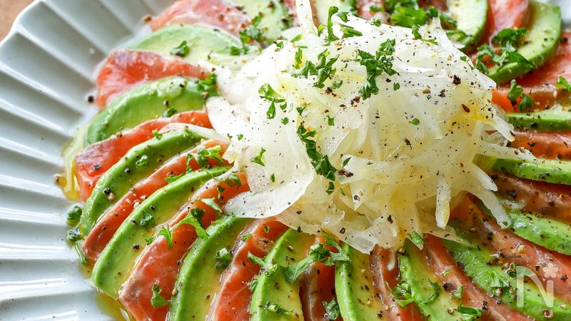 サーモン，ホタテ貝のカルパッチョ 10531001190 の写真・イラスト素材アマナイメージズ