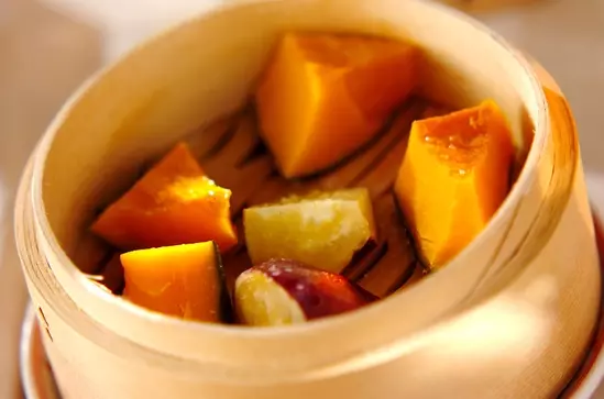 さつまいもの塩レモン蒸し