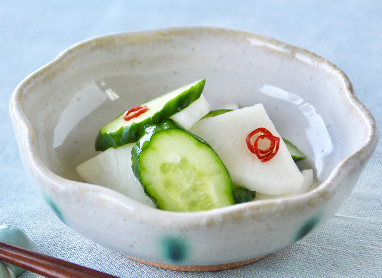 パリパリの食感でやみつき♪ 大根としょうがのしょうゆ漬け