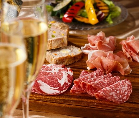 Amazon.co.jp: スペイン産 高級 生ハムブロック 世界三大ハム ハモンセラーノ400g~500g 非加熱 おつまみ シャルキュトリーミニ原木 ブロック肉 生ハム : 食品・飲料・お酒