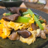 Chinese Home Cooking: Mushu PorkMoo shu木须肉. Simple, delicous, andnutritious. This version is the Northern Chinese version with cucumber,carrots, and wood ear mushrooms.