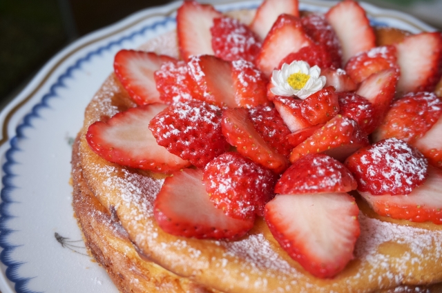 いちごゼリーのレアチーズケーキレシピ