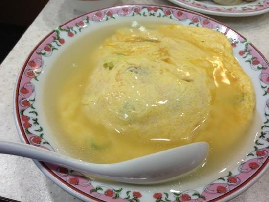 餃子の王将」天津飯の餡は西と東で味が違った！ 理由を広報担当に聞いた朝日新聞出版さんぽ