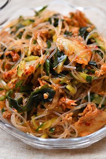 ありごはん🍽 簡単！デパ地下級レシピおうち居酒屋開店🏮🍺🍶 久しぶりの投稿になってしまいました🙏連日引越し作業＆自宅キッチンが数日使えませんでした😄ようやく落ち着き、昨日は久々お料理できてすごく嬉しい🥰鶏🐓メインなメニュー ・とうもろこし唐揚げ