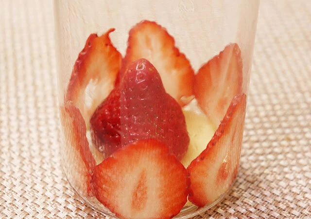 セリア 100均アイテムと市販品で出来る！ 簡単美味しい苺のカップケーキを作ってみた&あんふぁん