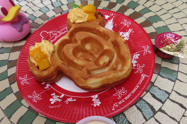 おかえりなさい！1年半ぶりに帰ってきたミッキーワッフルグレートアメリカン・ワッフルカンパニ