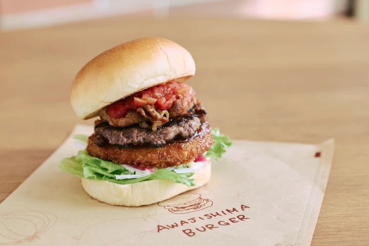 余塩さんの投稿 あわじ島バーガー 淡路島オニオンキッチン うずの丘店ことりっぷ