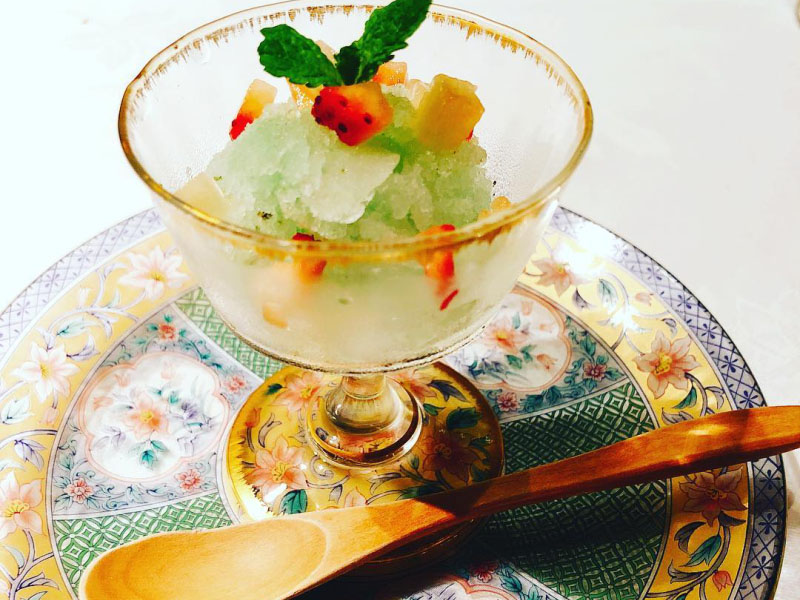 ソルベとグラニテは何が違うの？美しい器の持ち方と食べ方 - 隠れキラリ！テーブルマナーde大人磨き女子磨き