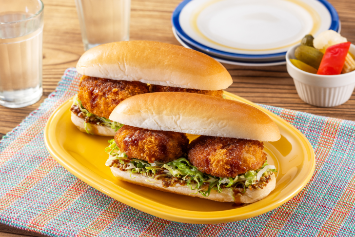 鶏、豚、牛までたくさん出そろった冷凍カツを一挙に食べ比べ！冷食オンライン