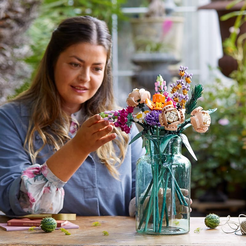 バレンタインデーにおすすめのレゴ®フラワー レゴ®ショップ公式オンラインストアJP