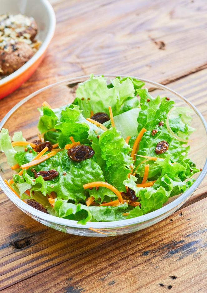 葉物野菜が高い時は、迷わずコレ♪安定価格の豆苗でツナポンチーズサラダ