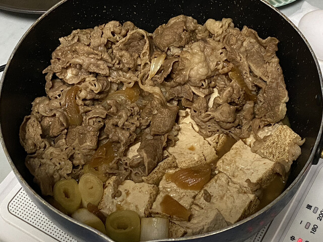 デカ盛り対決！吉野家ファミリーパックvsすき家牛皿3倍盛り実食比較してみた 相場一花- エキスパート - Yahoo!ニュース