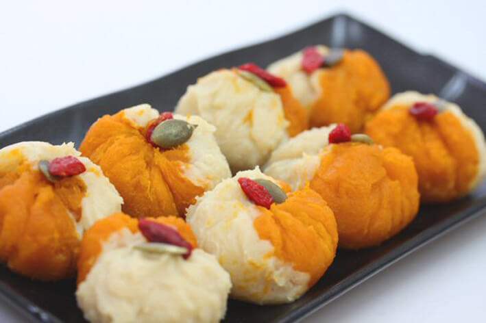 🍽本日の透析食.comレシピ 『かぼちゃきんとん』 ねっとりしたかぼちゃの甘味が口に広がります😋 お正月にもおすすめです♪栄養成分エネルギー 63kcal カリウム 225mg たんぱく質 1g リン 22mg 塩分 0g 水分量 39.1mlかぼちゃ無塩レシピ透析食