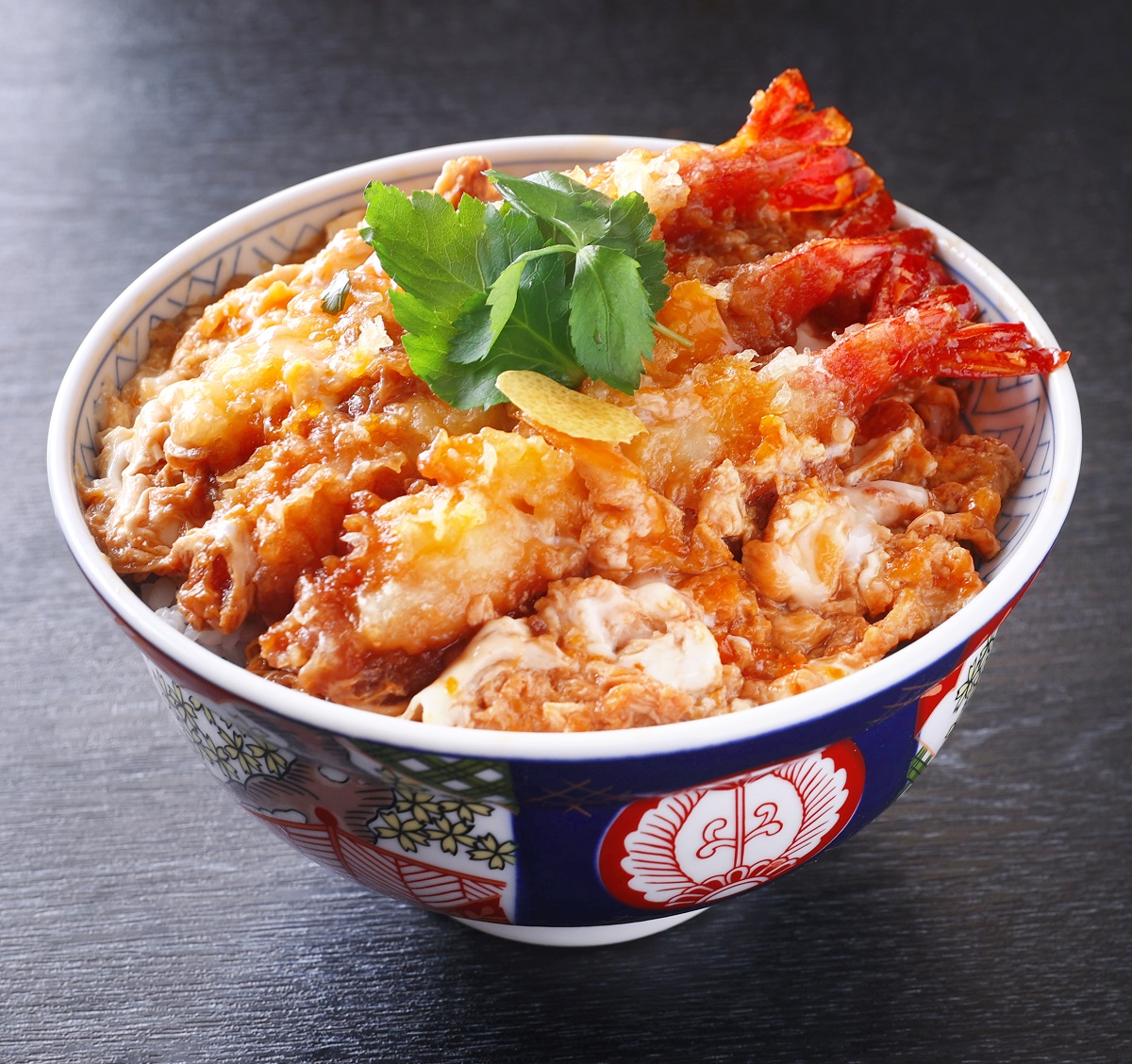 天とじ丼！プリプリの海老をふわふわの卵でとじた絶品料理～ 簡単家庭料理