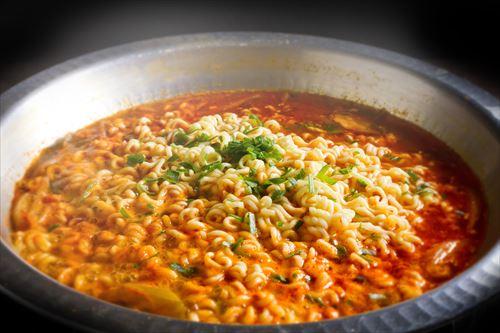 キムチ鍋〆はチーズリゾットでまったりと簡単料理チャンネル簡単な料理簡単レシピおうちごはん - YouTube