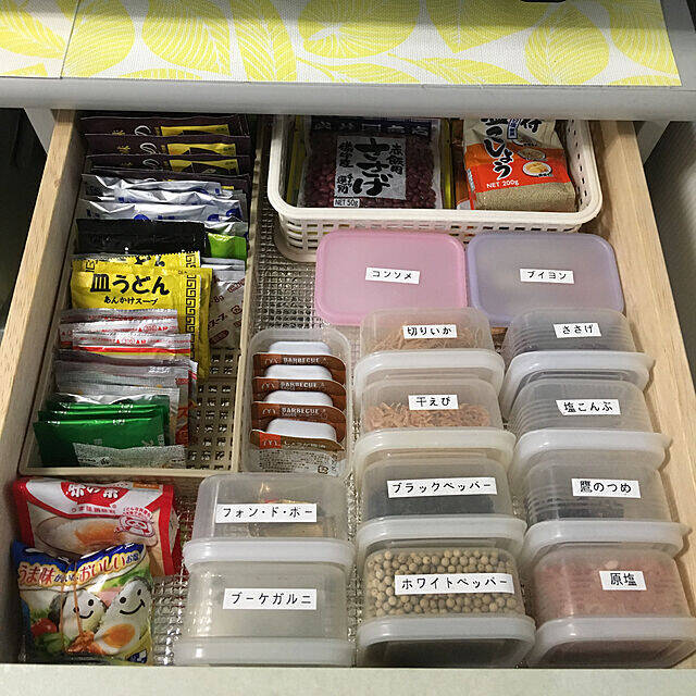 食品ストックの収納術買い過ぎや賞味期限切れを防止するアイデア実例HOUSTO おウチの収納.com