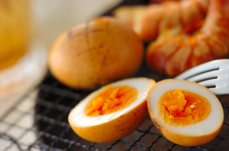 お家で燻製 卵の燻製☆殻ごと☆