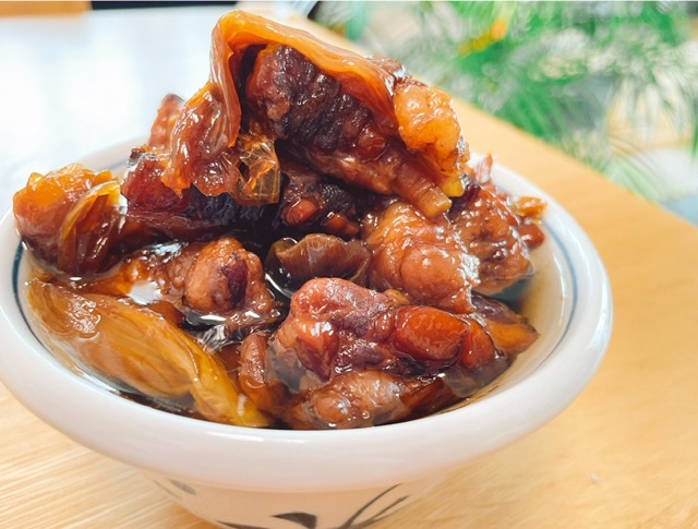 豚軟骨 パイカ の醤油煮