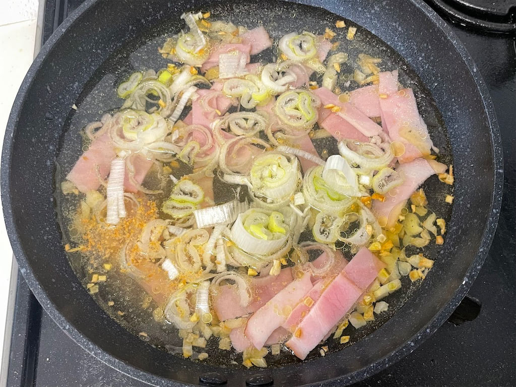 にんにくスープ 大 1本 350g至高のにんにくスープ - 料理研究家リュウジのバズレシピ