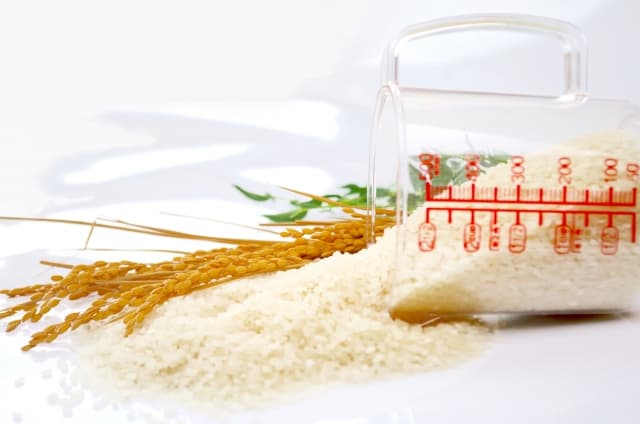 お米1合は何グラム？プロが教える正しい測り方と計量カップがないときの代用アイテムをご紹介八代目儀兵衛のWEBマガジン～おこめやノート