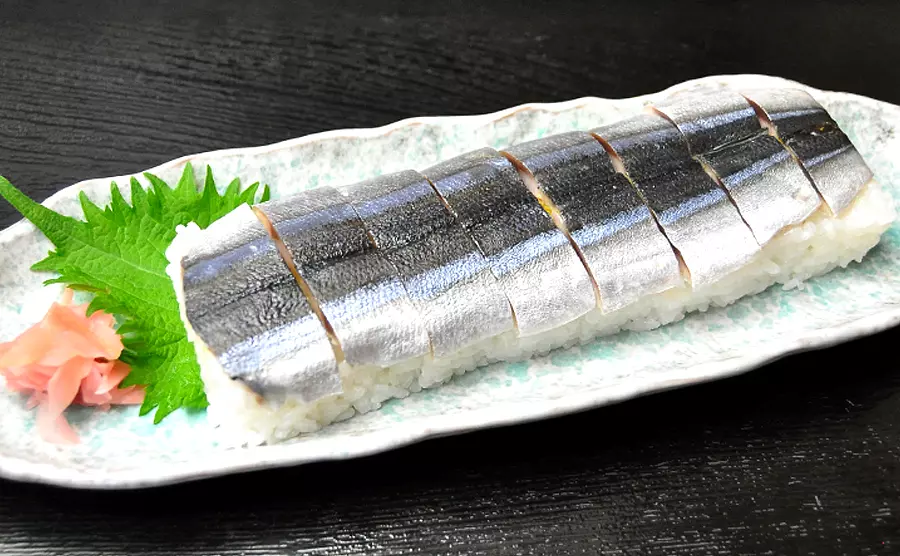 新鮮で美味しそうなサンマの握り寿司の写真素材106656126- PIXTA