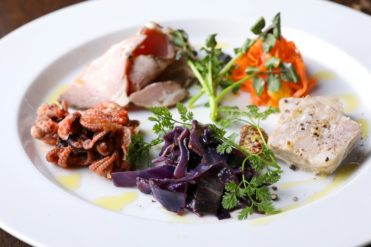 ずっと来たかった @ikariya.shokudou さん！ リーズナブルで美味しくて雰囲気も素敵京都に行ったらぜひ🤍京都ランチ河原町 ランチ烏丸ランチ鴨川ランチイカリヤ食堂