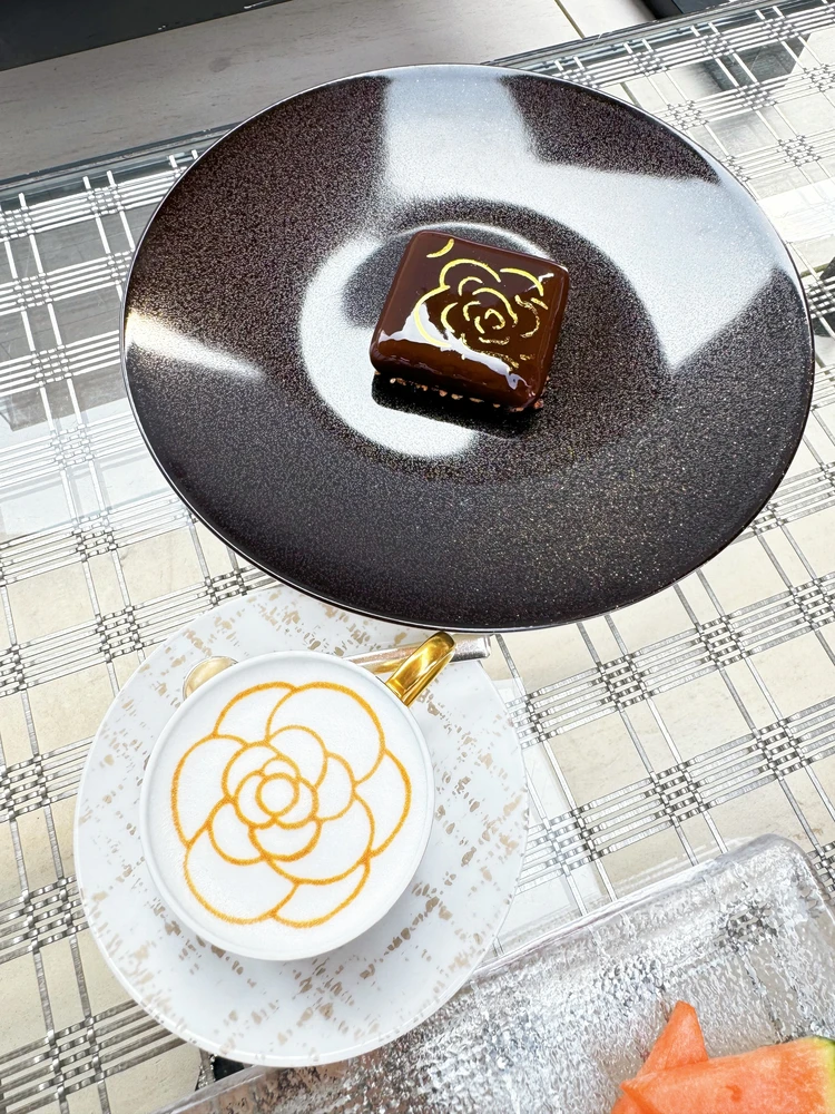 コスメブランド監修のお洒落カフェ5選♡人気なのはコスメだけじゃないらしい！？MERY