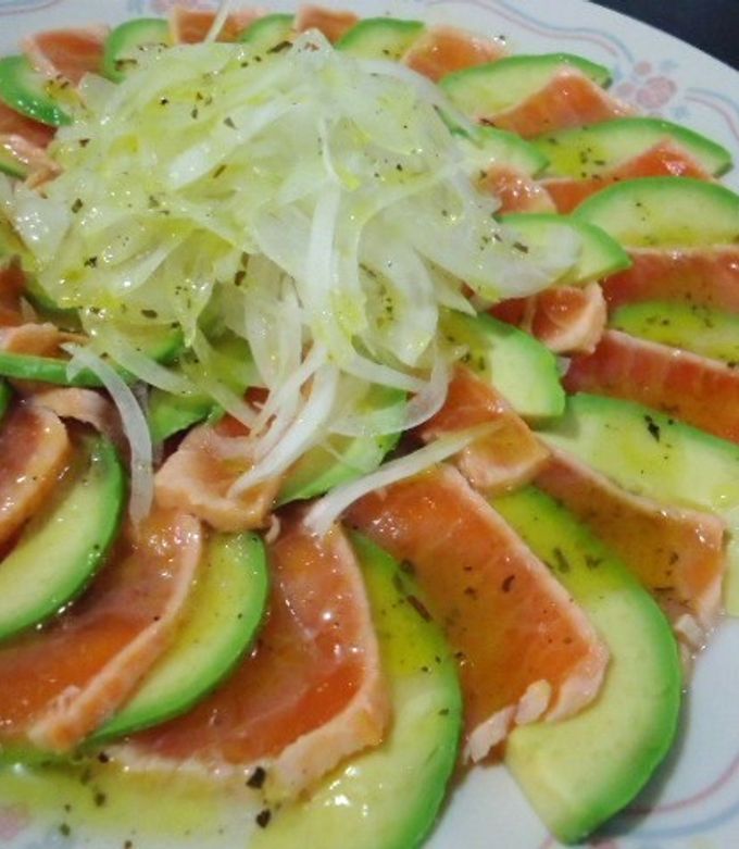 サーモンとアボカドの甘酒カルパッチョ - 株式会社ますやみそ - Masuyamiso