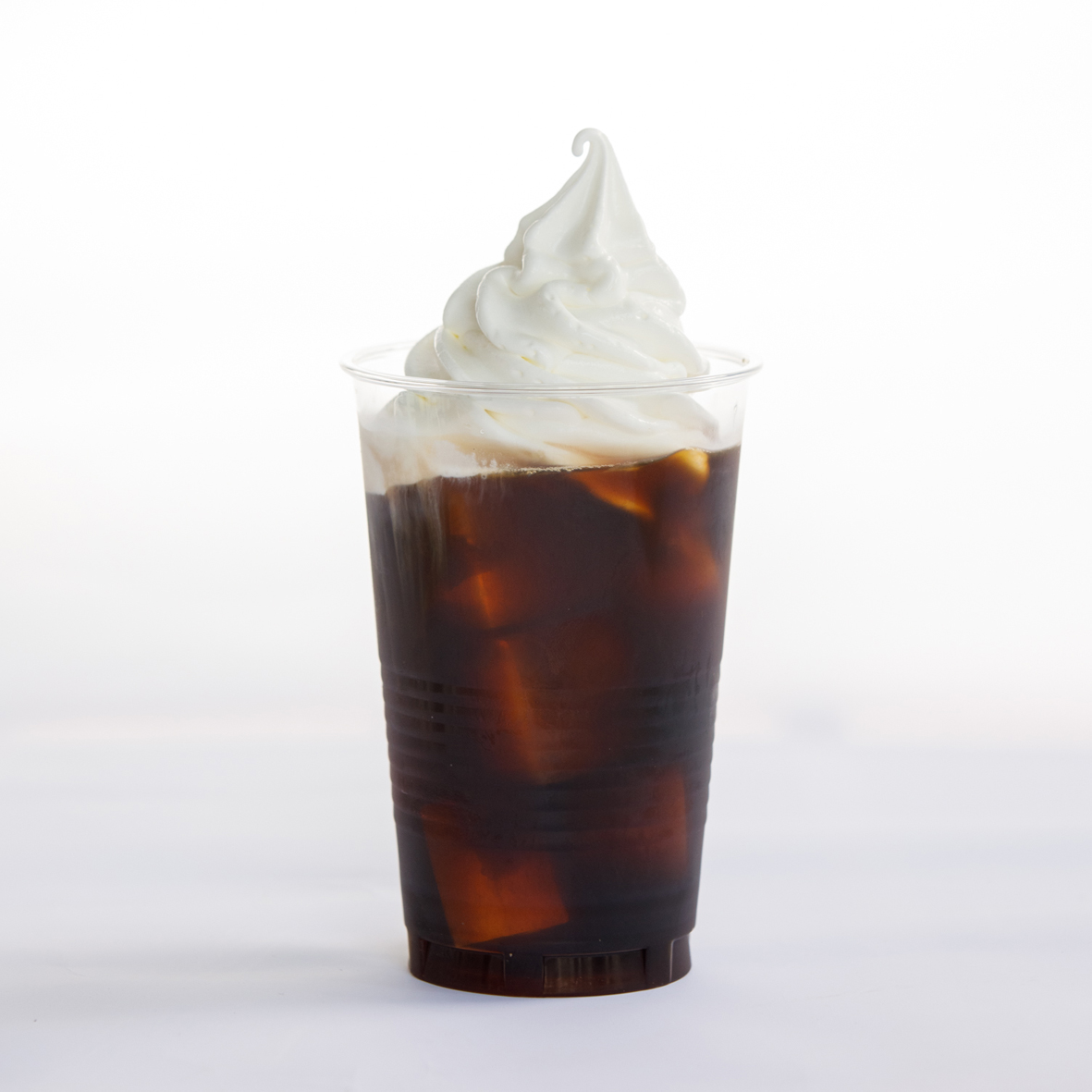 いろいろなアイスクリームで、進化系コーヒーフロート『ハルのコーヒー』Vol.21コーヒーと、暮らそう。 UCC COFFEE MAGAZINE