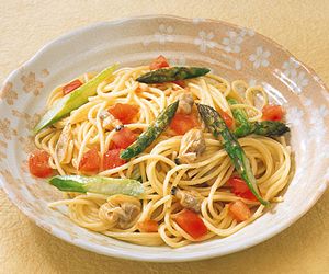 おうちで本格イタリアン！海老とあさりのトマトクリームパスタおうちごはん