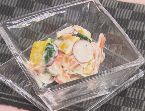 ゴルゴンゾーラマスカルポーネで旬のアレンジレシピ⑤さわらのソテー タルタルソース材料 ・さわら 一切れ ・バター 10g ・卵 1個 ・玉ねぎ1 4個 ・レモン汁 小さじ1 ・マヨネーズ 大さじ1 ・塩胡椒 適宜 ・ゴルゴンゾーラマスカルポーネ 適宜 ・ディル お好みで