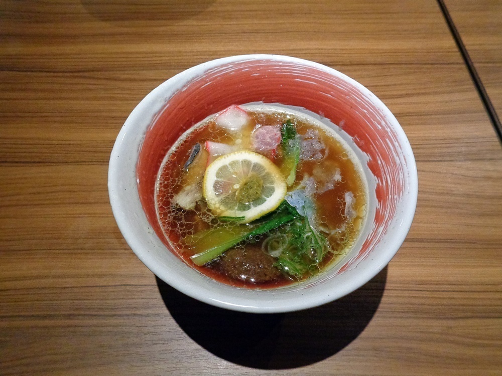 鯨料理店でお一人様鯨ラーメンデビュー ^^♪小野茶の会長 みどりちゃんのブログ